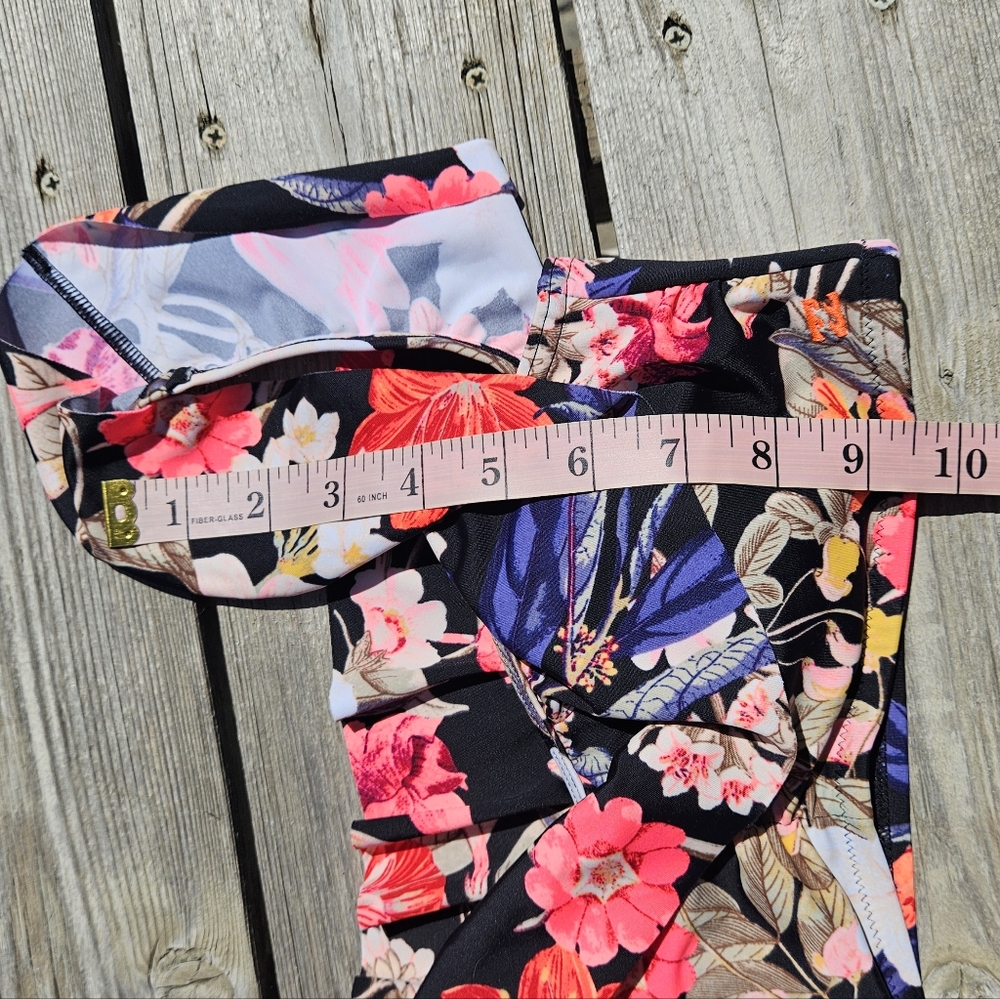 Billabong Floral Bikini Set Size 12 Black And Pink Ruffle Top - Picture 3 of 10